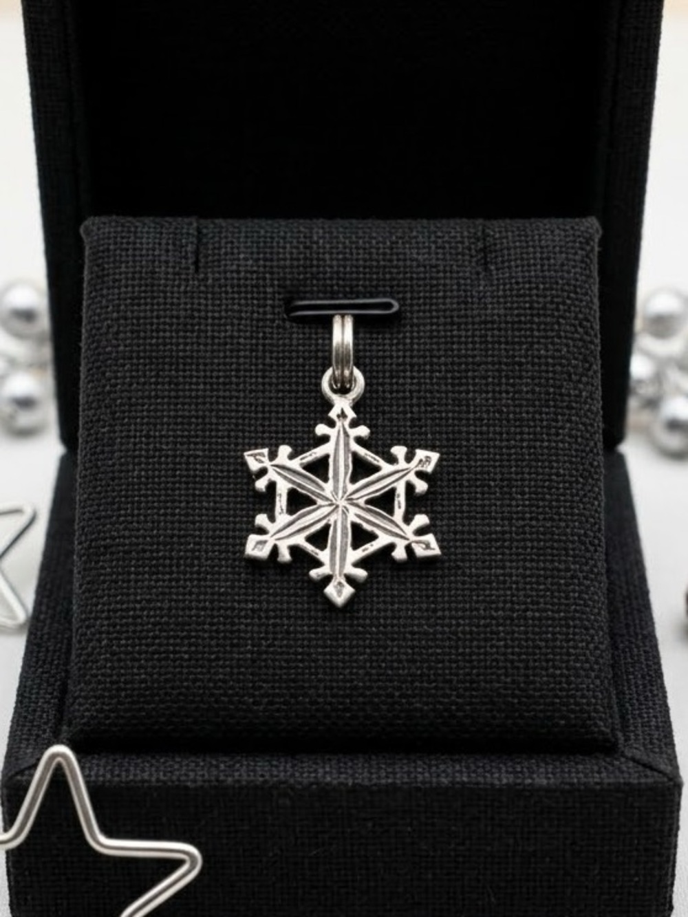 Sterling Silver Snowflake Pendant - Silver Snow Charm